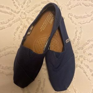 Navy Blue Toms